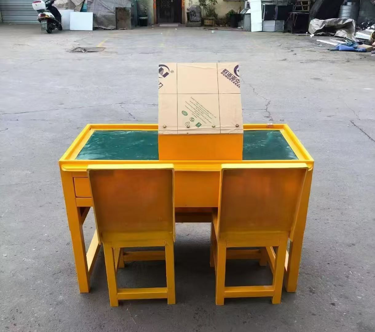 浉河防静电导通桌井下煤矿火工品发放桌：危险品流转的安全守护者